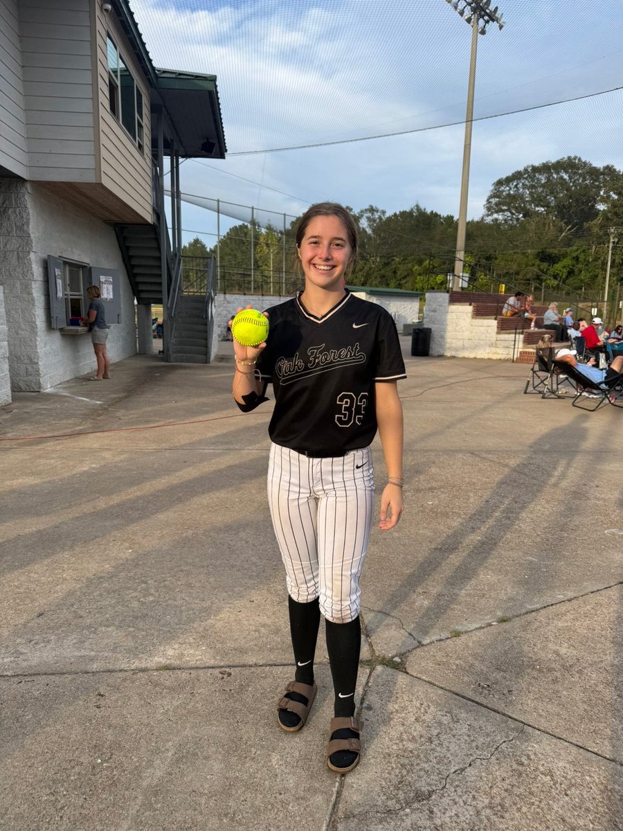 FSProspects18u's tweet photo. Congrats to our Kali Hinson (2028) made her first career home run one to remember, a GRAND SLAM for her HS, Oak Forest Academy at South State!💥
And the very next day, Kali went yard AGAIN for career home run #2!💣
Way to show up BIG, Kali! 👏
#FarmSystemProspects #SouthState https://t.co/xwwaMrUiMV