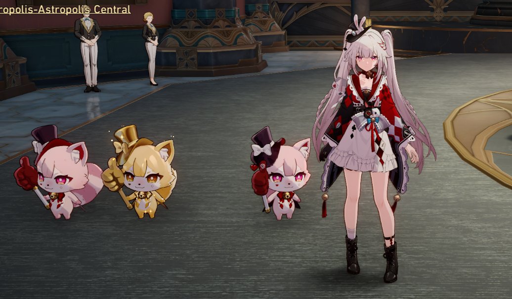 THE_SHRIMPLY's tweet photo. getting everything but blade why are we now the proud owner of the 24k carrot gold sparxie labubu https://t.co/ByWnEu5Gos