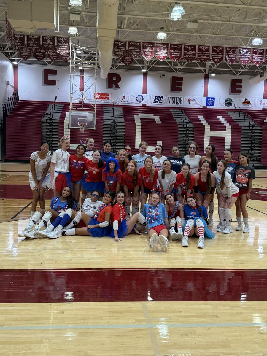 Creek_Vball's tweet photo. #BEATLAKE! https://t.co/gY247ODhcm