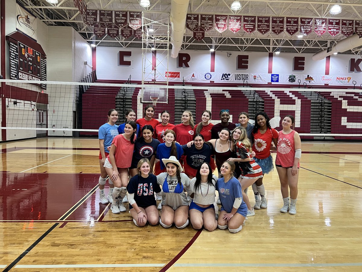 Creek_Vball's tweet photo. #BEATLAKE! https://t.co/gY247ODhcm