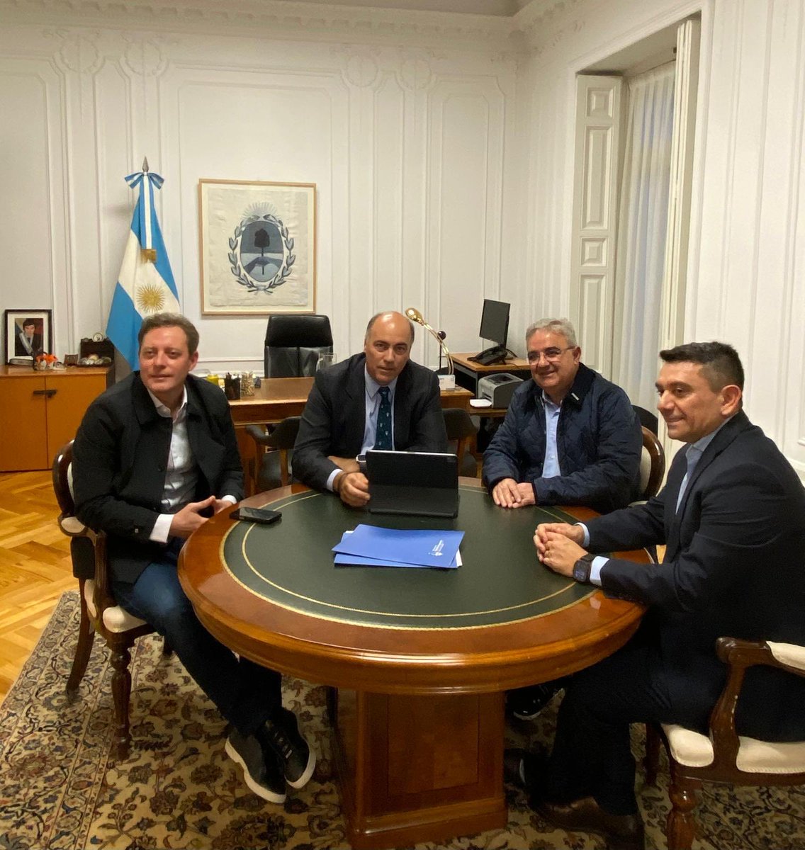 ARGenesp's tweet photo. Recibimos al gobernador de Catamarca, @RaulJalil_ok y a su equipo de @CatamarcaGob para explorar nuevas oportunidades de comercio e inversión internacional en materia de alimentos, minería, energías renovables, infraestructura y turismo. https://t.co/lY5mxrRm1Q