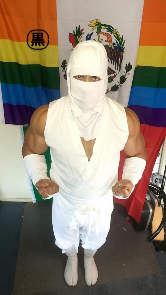 MexiNinjaBoi's tweet photo. (SET 19)
-
ONCE AGAIN, the White Ninja (ME) With sleeveless tops and white cloth gauntlets. (small, but alittle pointless to post but noticeable differenceπ
).πͺπ½π₯·π½πππ²
-
#whiteninja #martialarts #martialart #tabi #tabiboot #ninjashoes #martialartlifestyle #mexicano #gayman #muscle #muscles #musclesflex #mexicano