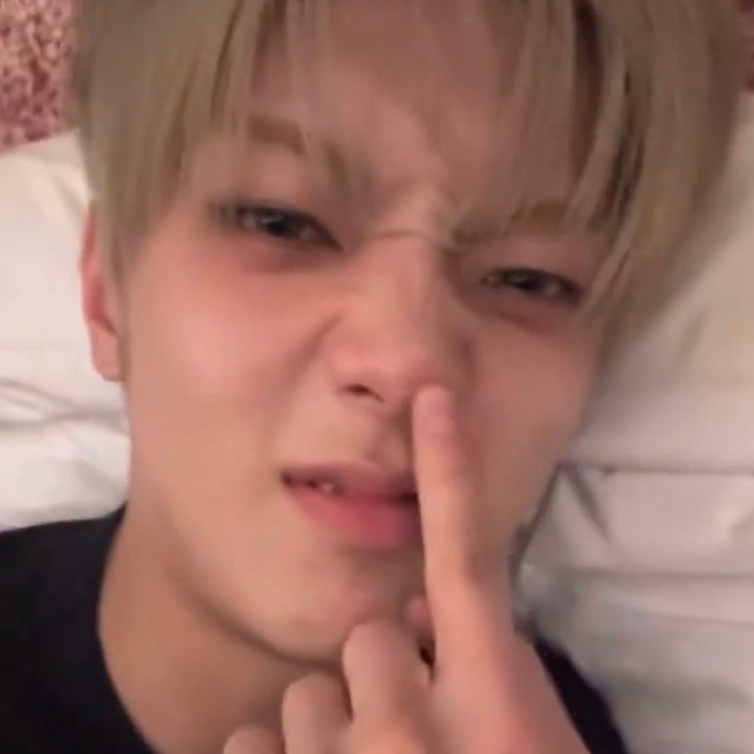 chxrishursxlf's tweet photo. @first1oveis 코누르는건된대 https://t.co/I91EB12QZ9