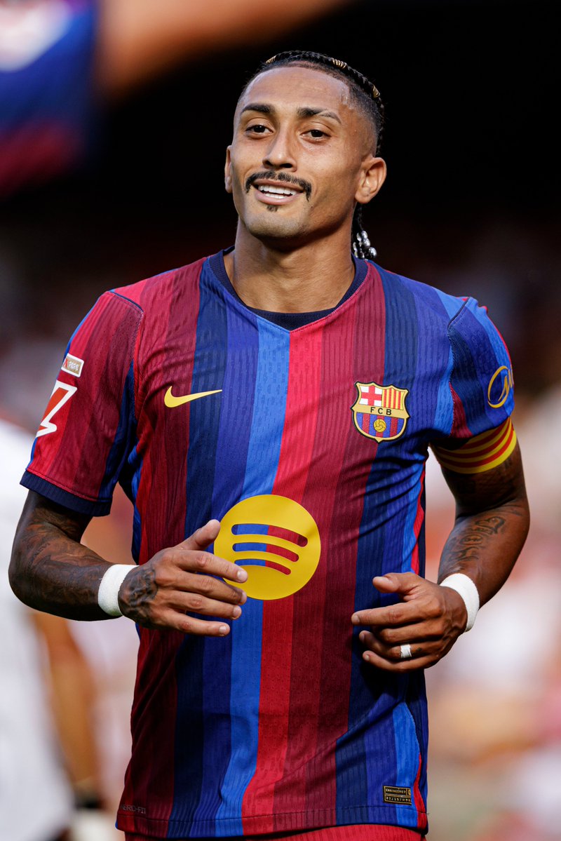 _BeFootball's tweet photo. 🚨🚨 OFFICIEL ! RAPHINHA 🇧🇷 EST ÉLU « JOUEUR DU MOIS DE SEPTEMBRE » EN LIGA !!!! 🥇

IL AVAIT DÉJÀ ÉTÉ ÉLU POTM AU MOIS D'AOÛT 😭😭💙❤️ https://t.co/ufysmhy2V7