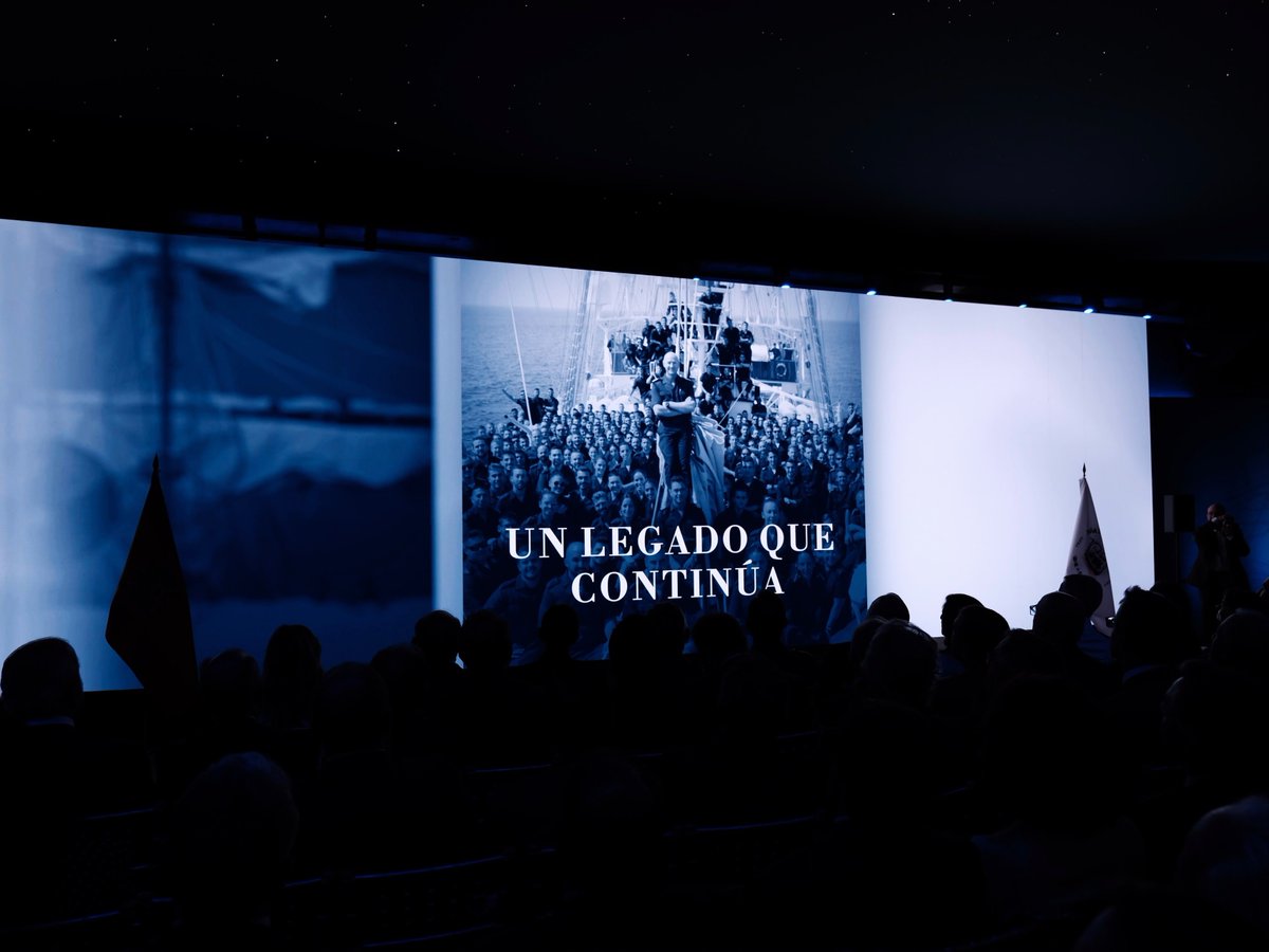 Armada_esp's tweet photo. ⚓️🇪🇸Hoy ha tenido lugar en el #TeatroReal la Gala de Presentación de los actos conmemorativos del Centenario del del buque escuela "Juan Sebastián de Elcano"

🌊Un siglo formando  marinos y llevando el nombre de España por los mares del mundo.

#CentenarioElcano #SomosLaArmada https://t.co/f5OxPUNtfj