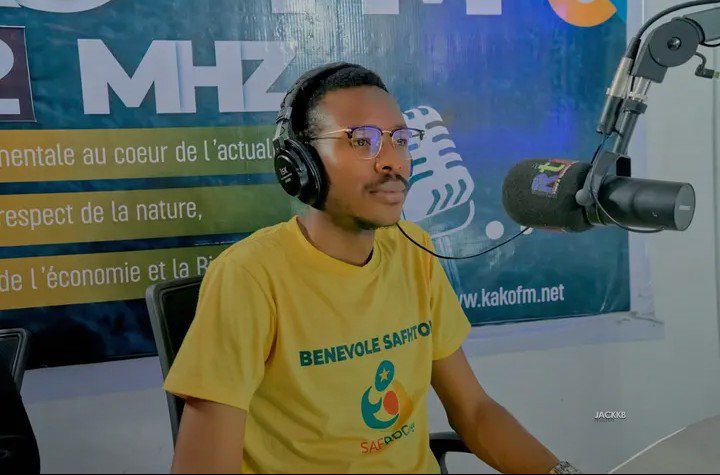 safrdcongo's tweet photo. ⭕L’émission universitaire MICRO UNIVERS a reçu, samedi 12 septembre 2026, des représentants de SAF-RDC ainsi que des étudiants de l’UNIM-RDC, bénéficiaires d’une formation organisée le 3 septembre sur les risques et la prévention de l’alcoolisme fœtal. https://t.co/gUYSmE2cLv