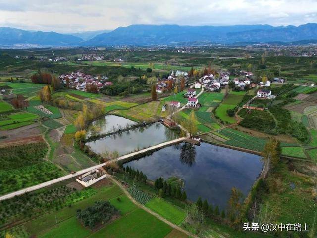 steve86_28's tweet photo. [Moored at Chenggu, savoring the quiet charm of this unique land]， https://t.co/ziGWZl3HB7