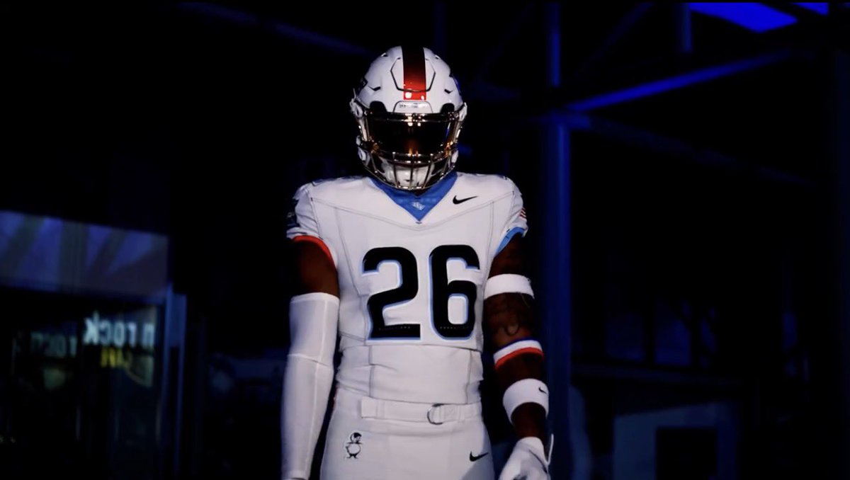 Andrew_Cherico's tweet photo. First look at UCF’s 2026-27 SpaceU Jerseys 🌕⚔️🚀

Some real American Astronaut vibes here 🔥

American flag on the shoulder with red white and blue all around. 🇺🇸

Can’t ignore the gold accent on the cage and visor either 🏈

Thoughts? ?/10 https://t.co/gV0fe4WShr