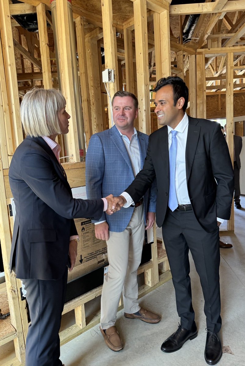 VivekGRamaswamy's tweet photo. Home affordability is an absolute top challenge for young Ohioans &amp; the good news is we know how to fix it: cut red tape that gets in the way of building starter homes. I’ll get it done early in 2027. https://t.co/sZoGruIhfR