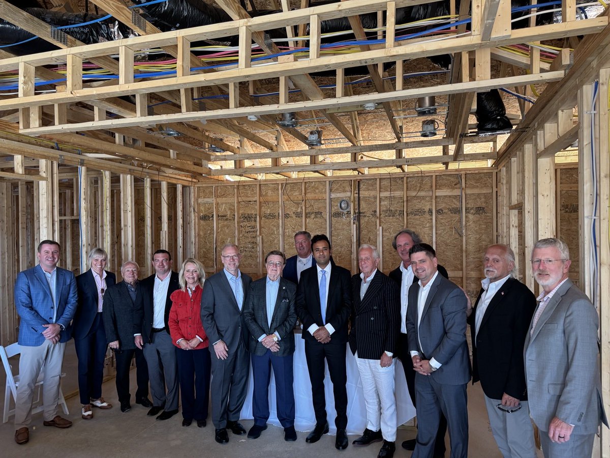 VivekGRamaswamy's tweet photo. Home affordability is an absolute top challenge for young Ohioans &amp; the good news is we know how to fix it: cut red tape that gets in the way of building starter homes. I’ll get it done early in 2027. https://t.co/sZoGruIhfR