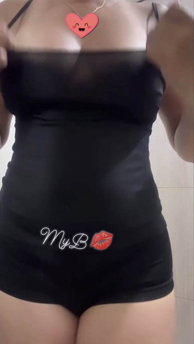 Brenymau's tweet photo. Apoco si me extrañaron? 😌
Quién quiere ver lo que hay de bajo? Comenta y da Rt para que veas el video 😚😈 https://t.co/x3qhSINqG0
