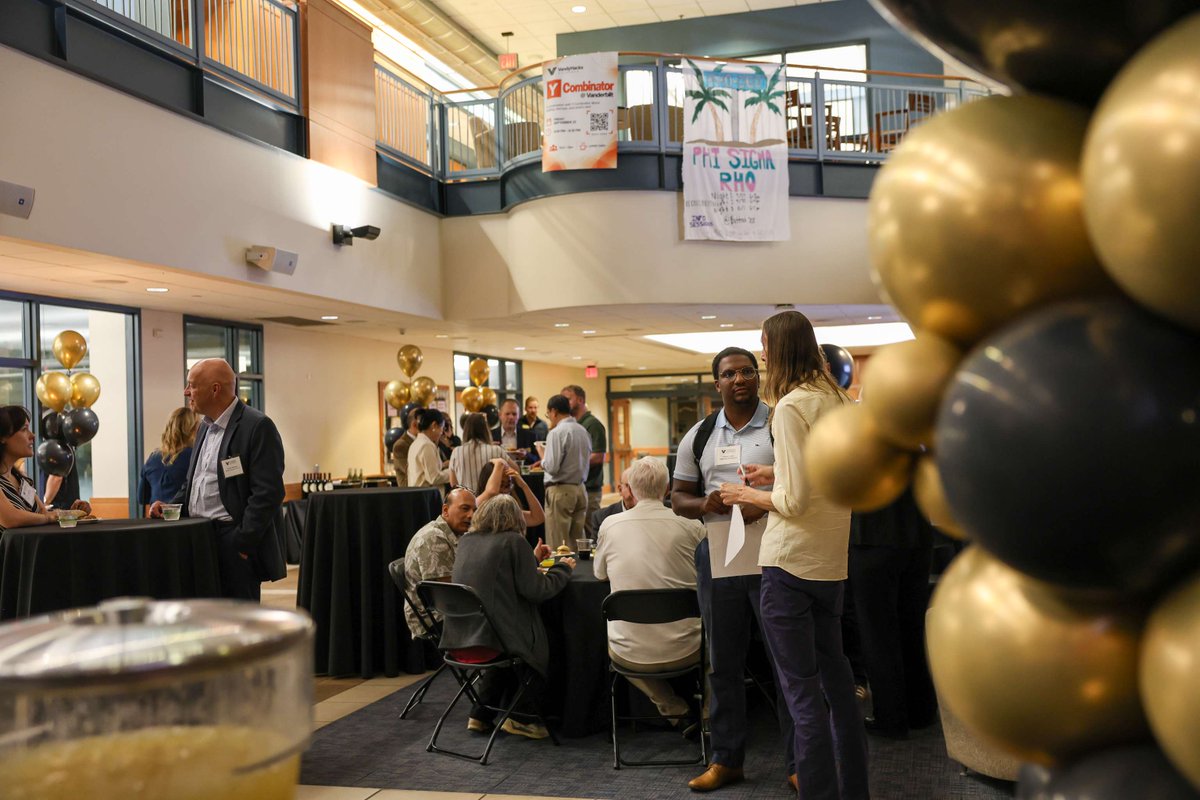 VUEngineering's tweet photo. We had the pleasure of hosting our online Master’s students on campus last week for our annual convening, bringing together online and on-campus Master’s students from across Vanderbilt Engineering. We loved having our students together on campus! https://t.co/KK0Wfp983x
