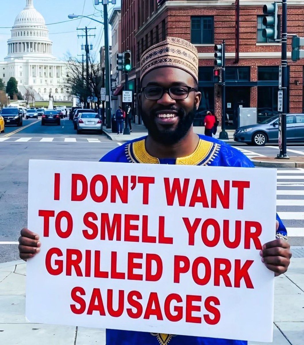 QTruth001's tweet photo. He doesn’t want to smell grilled pork sausages.
America doesn’t ban a backyard grill because someone is offended.
Should the country change its food for this? https://t.co/brG4WC956D
