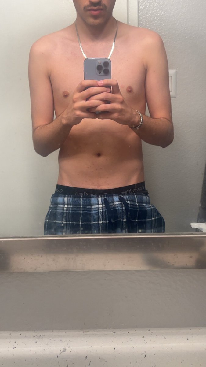 liamgil788's tweet photo. hi😋 #mlm #gay #nsfw https://t.co/C6KLdUNJs1