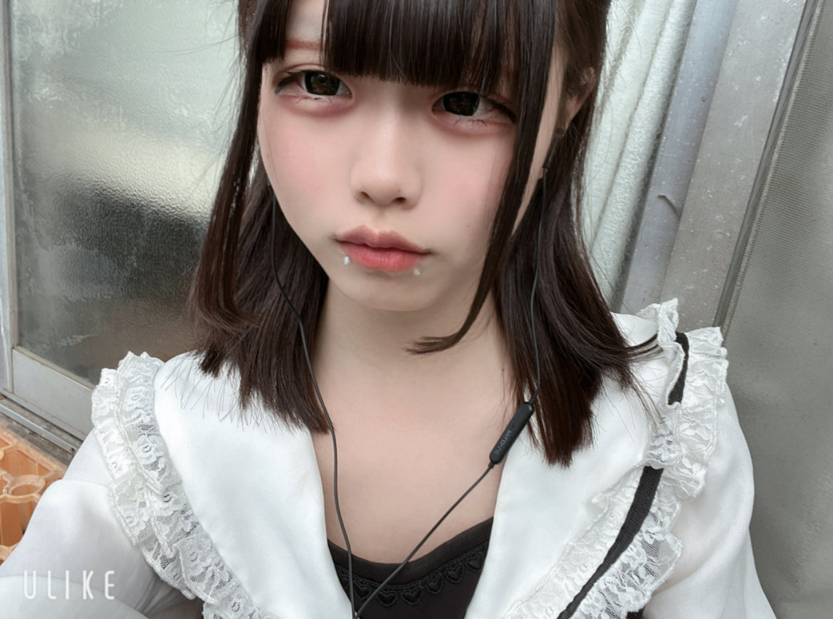 __orzX's tweet photo. 中坊の頃 #自撮り界隈 https://t.co/CiwtKfS1eH
