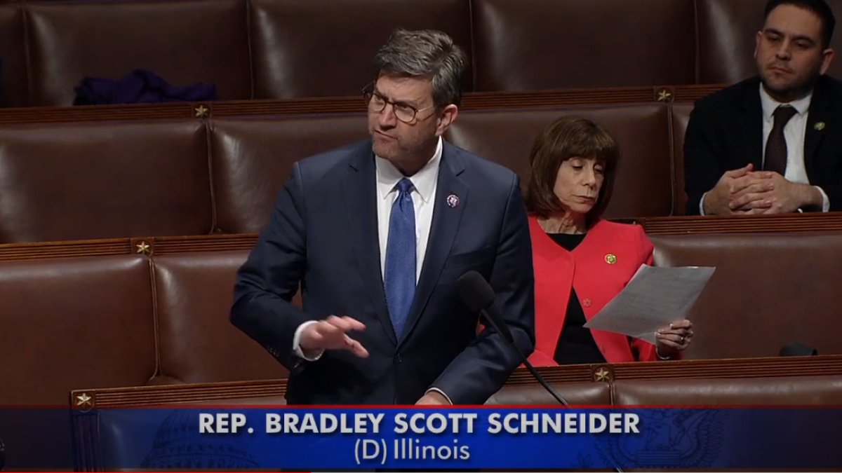 DemocraticWins's tweet photo. BREAKING: Congressman Brad Schneider, who represents Naval Station Great Lakes where every Navy recruit does their basic training, just announced he is demanding a hearing regarding the suicide attempts on the USS Lincoln. This is real leadership. https://t.co/s7F1X77NTF
