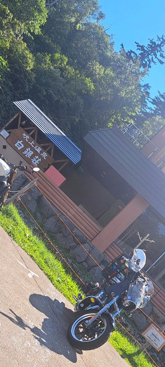 haru_mach's tweet photo. 家には辿り着いたがネットとWi-Fiの開通設定待ちして気絶してた
それが終わらないとほぼ何もできない https://t.co/yNRUNJ1WxQ