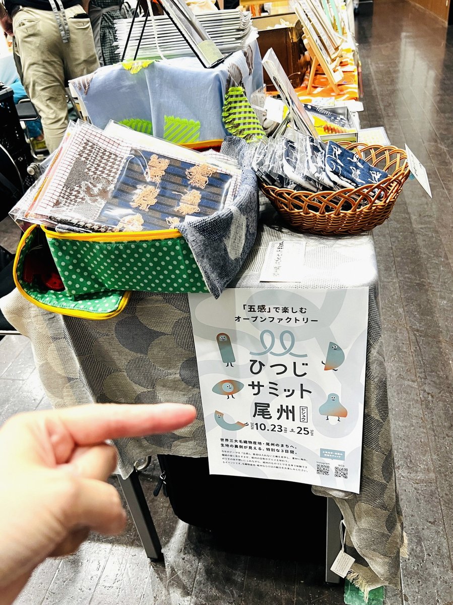 edartepe's tweet photo. 新しい家具導入したから、部屋の模様替えと片付けを…疲れたからご飯食べて今からちょっと寝ます… https://t.co/N0mIS5p9hA