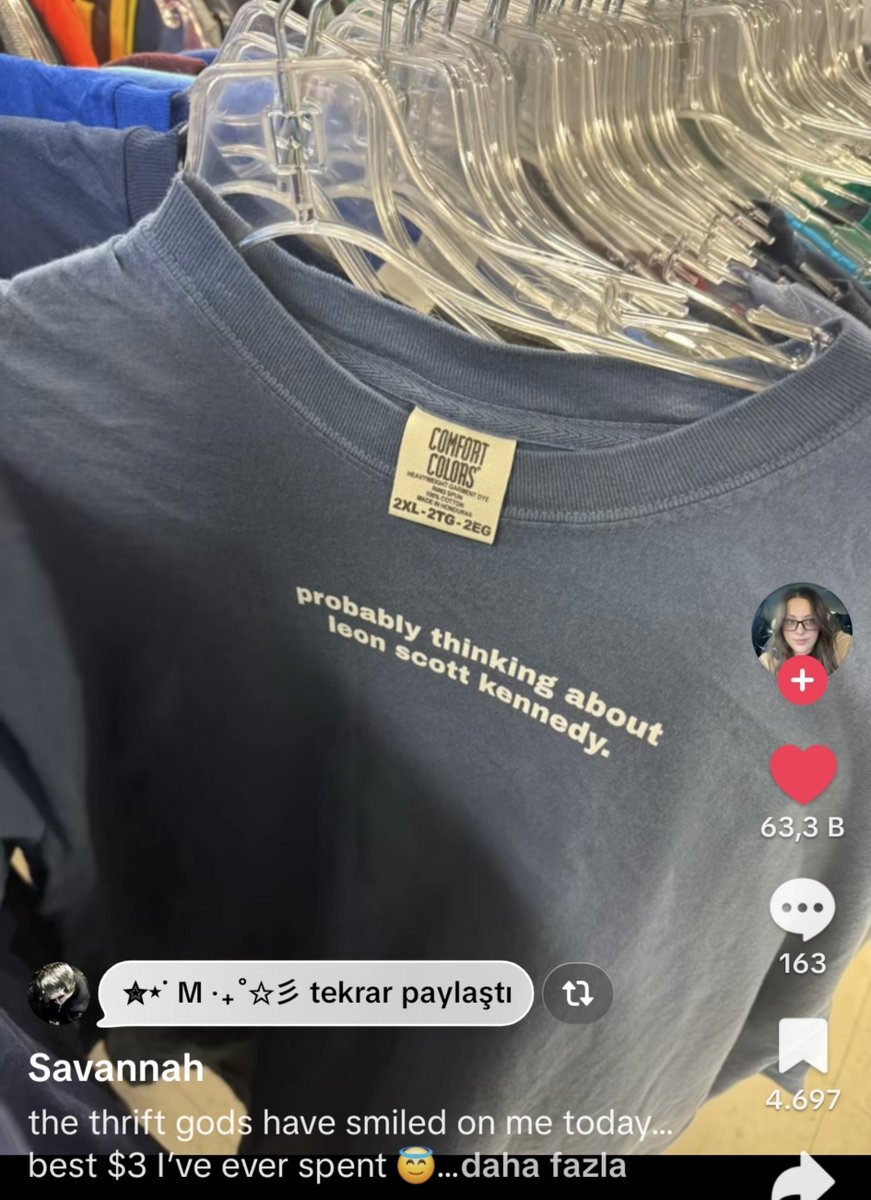 visne2curugu's tweet photo. i need this shirt rn https://t.co/SRT8f0Ixh2