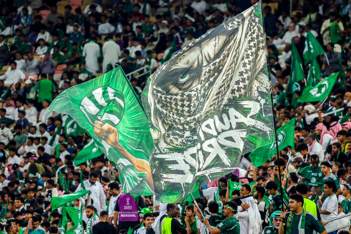 SaudiNTFans's tweet photo. 41,594 عاشق في معقل الصقور 🦅
يهتفون من أجل الأخضر 🇸🇦🔝

شــــــكرًا من القلب 💚 

#هذا_الأخضر | #السعودية_العراق https://t.co/NcfmSanrkN