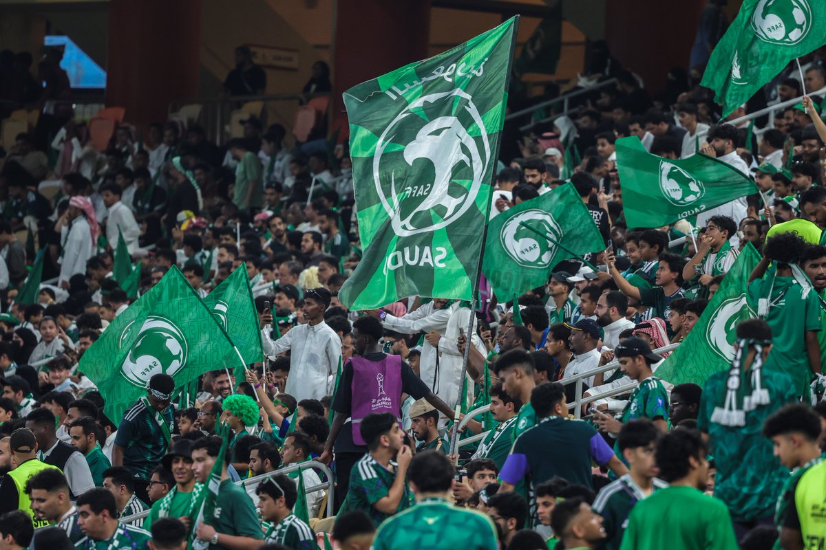SaudiNTFans's tweet photo. 41,594 عاشق في معقل الصقور 🦅
يهتفون من أجل الأخضر 🇸🇦🔝

شــــــكرًا من القلب 💚 

#هذا_الأخضر | #السعودية_العراق https://t.co/NcfmSanrkN