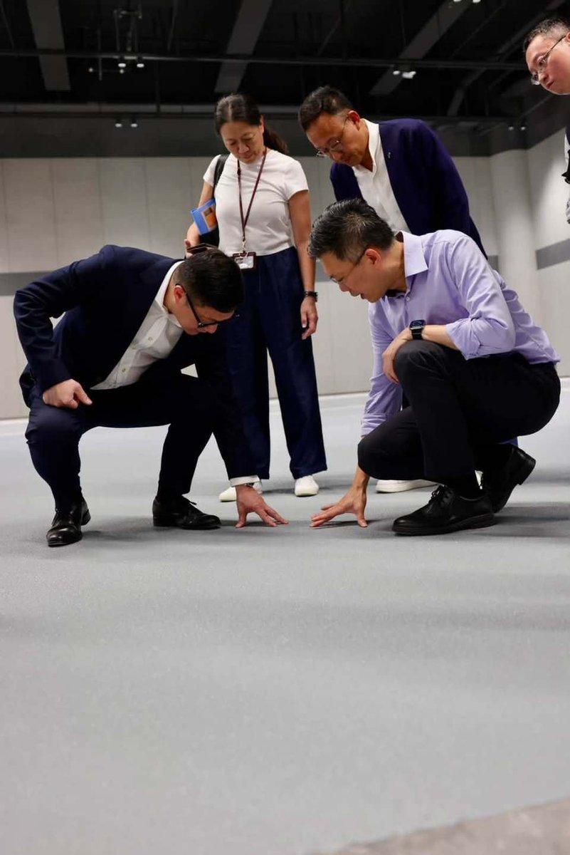 Cultural8Center's tweet photo. Preparations are underway to open #HongKong’s new Huanggang Port. Security Secretary Tang Ping-keung inspected the joint inspection building again, as departments coordinated final preparations, including road safety upgrades, expanded Wi-Fi capacity and facility maintenance. https://t.co/Joq6YalwCi