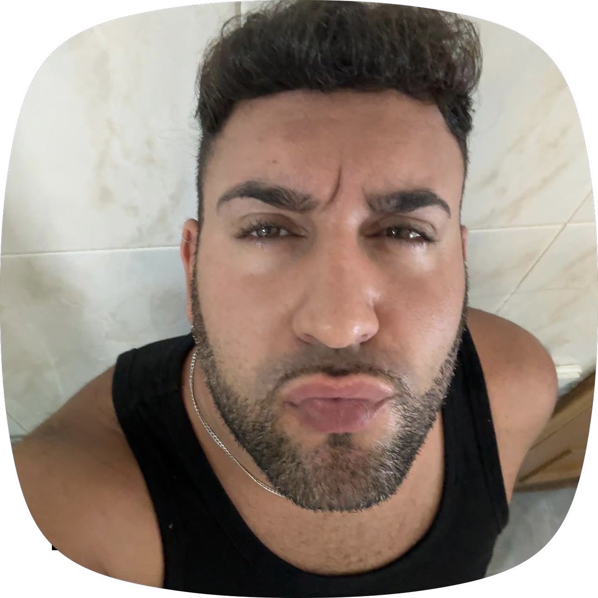 RealMarcuuss tweet picture