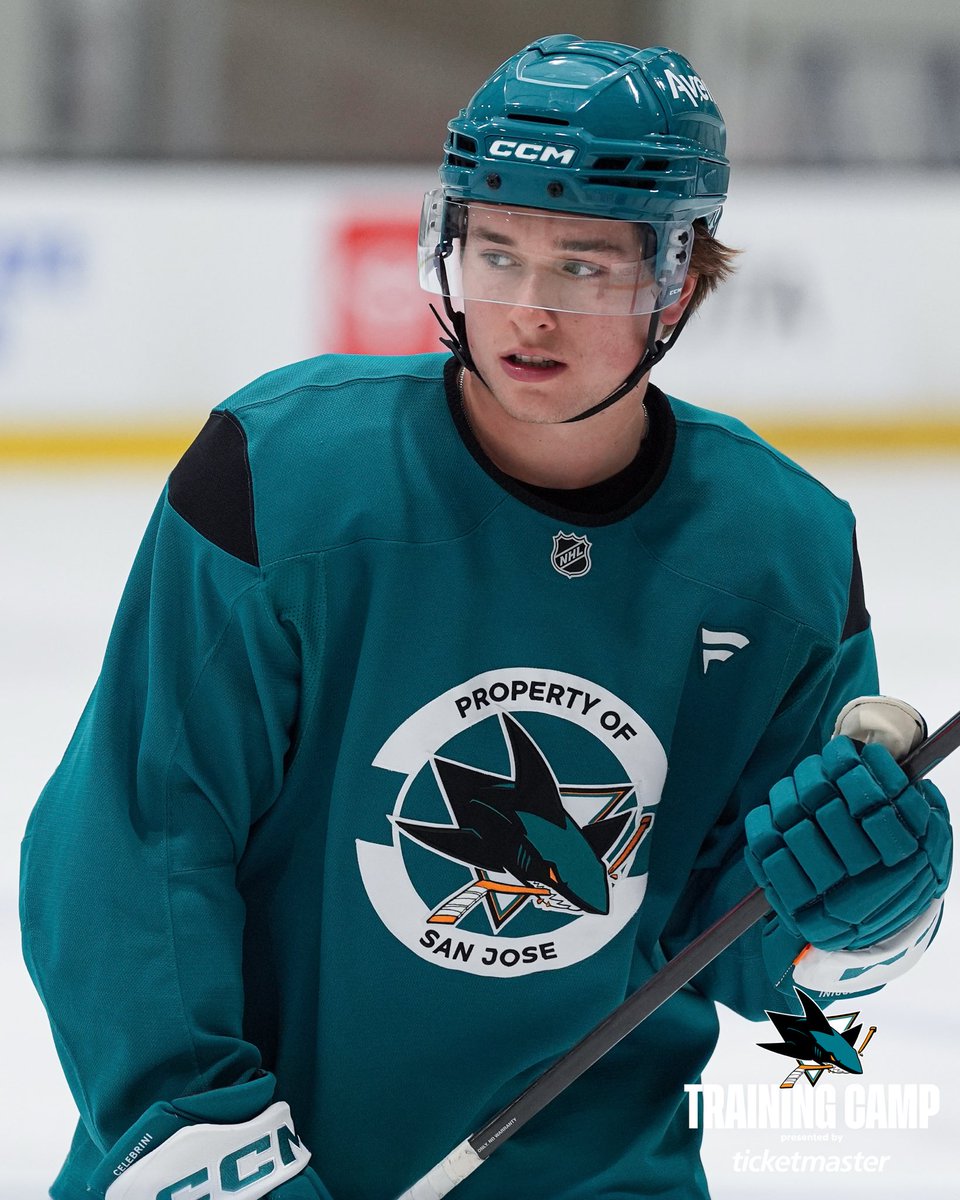 SanJoseSharks's tweet photo. Home opener 🔜

#TurnItAllTeal | @Ticketmaster https://t.co/ZNMVS3IQk8