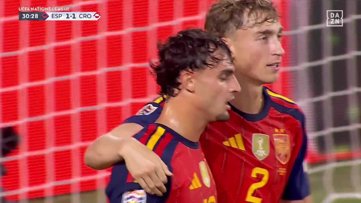 これが代表初ゴール㊗️ ヤマルの逆足クロスにズドン💥 🇪🇸プビルのドンピシャヘッドで勝ち越し 🏆UEFAネーショ…｜@DAZN_JPNの動画保存