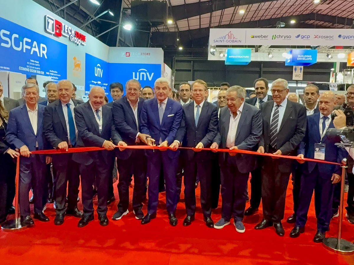 Patrick_Durel's tweet photo. Inauguration du salon @project_lebanon aux côtés de @JoeIssaElKhoury &amp; du comité directeur de la @CCIFranceLiban.

Grande fierté d’aller à la rencontre des entreprises 🇫🇷 dont la présence témoigne de notre engagement aux côtés du 🇱🇧 pour contribuer à son redressement économique. https://t.co/Wf5439Sdbp