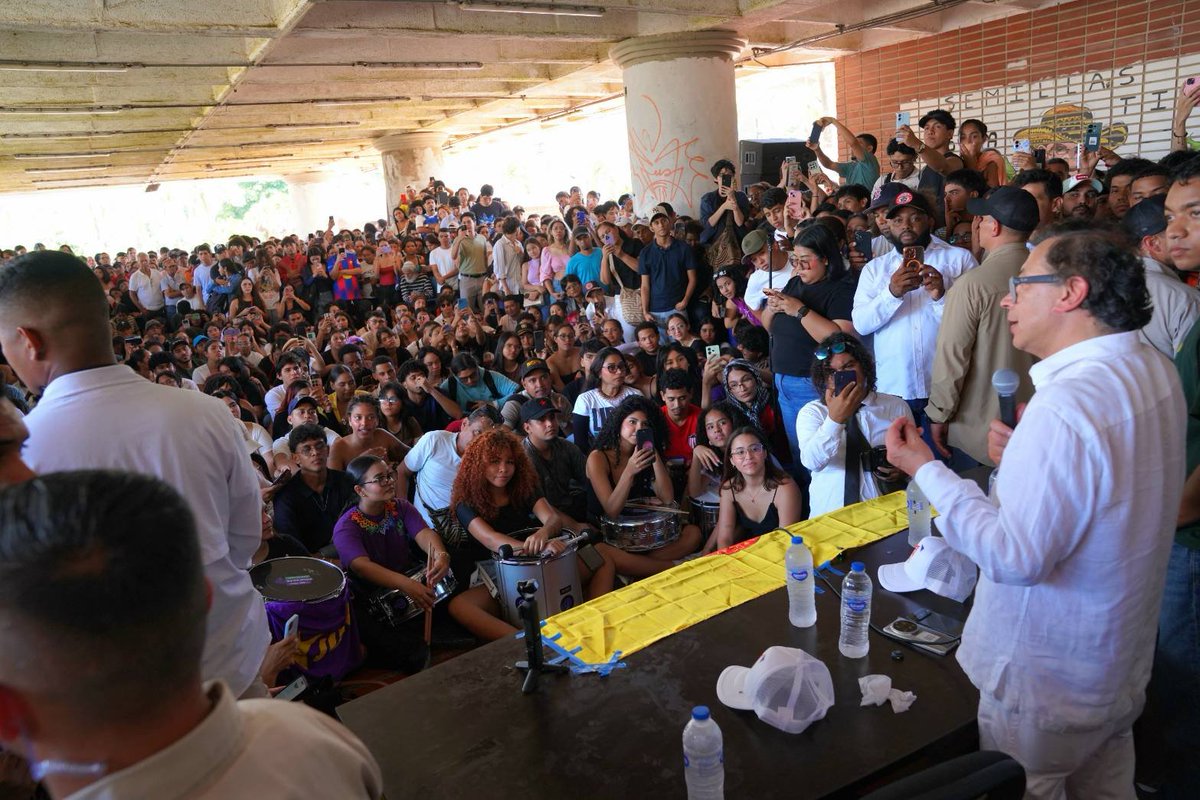 petrogustavo's tweet photo. Así fue mi conferencia en la Universidad del Atlántico sobre la destrucción del presupuesto para la educación pública. https://t.co/WBz8lYzk2F