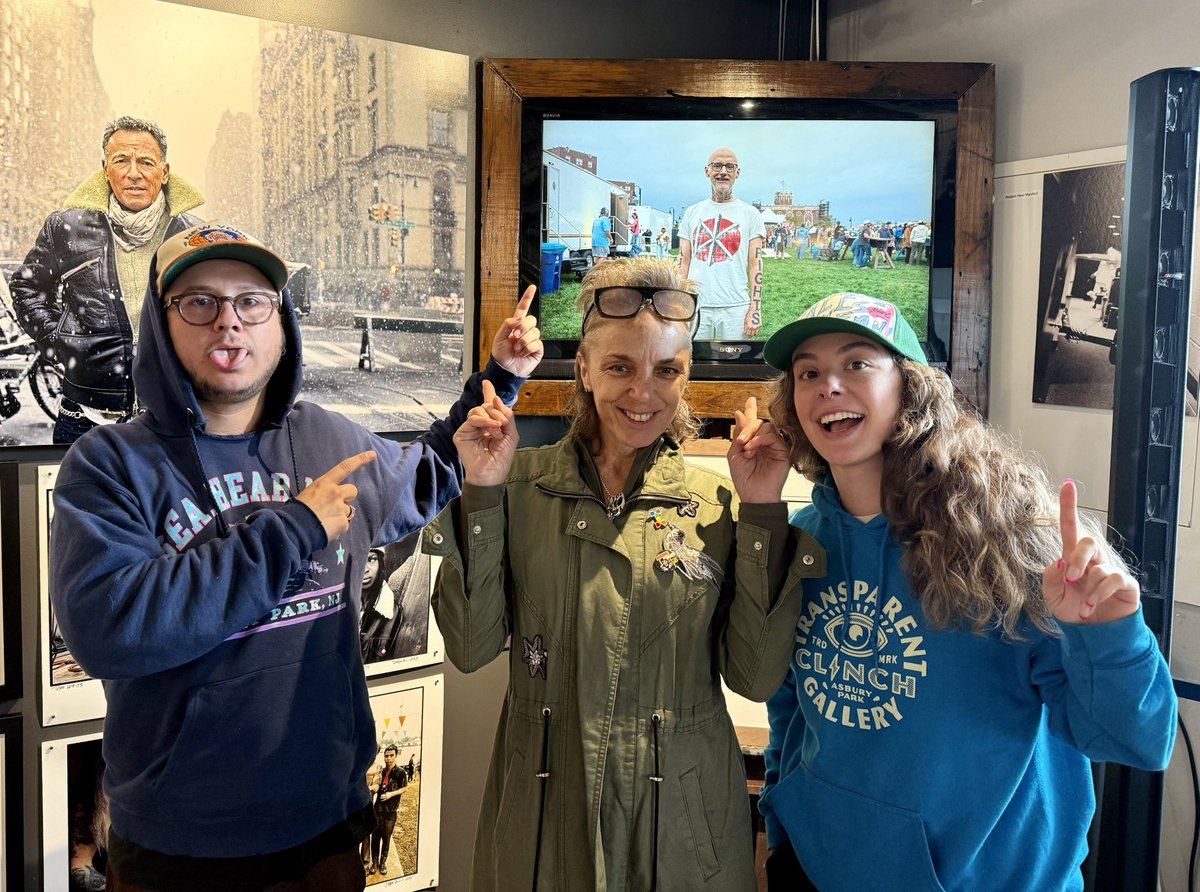 Transparent_AP's tweet photo. Danny Clinch’s photos from Sea Hear Now 2026 are now LIVE on our TCG TV ! Stop by to check Danny’s favorite photographs and re live your favorite moments from @seahearnow 2026 ⭐️⭐️⭐️ Visit our website for current Gallery hours . https://t.co/enWxjNJzHQ
