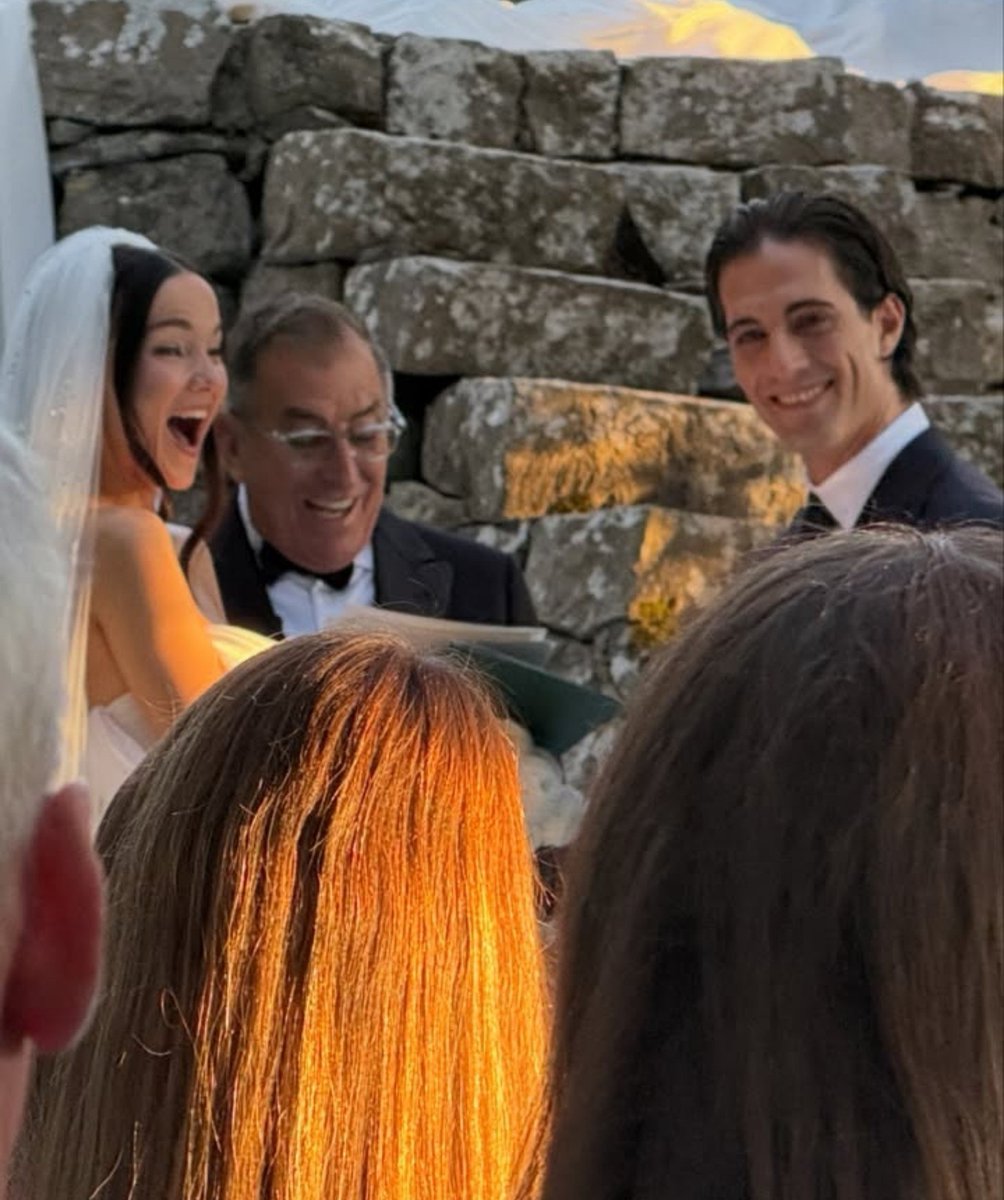 coopersjake's tweet photo. my disney channel heart is melting when i see the people dove invited at her wedding 🥹🫶🏽 https://t.co/4AGUHEPird