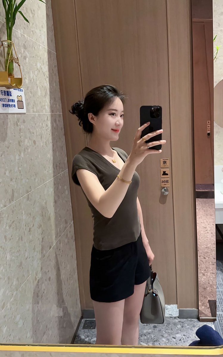 joelfx17's tweet photo. 为什么找我的十个里面九个是歪果仁人呢？X上国内用户很少了吗？我只想和国人聊，老外能不能不要来了 https://t.co/f7dOdmhrA8