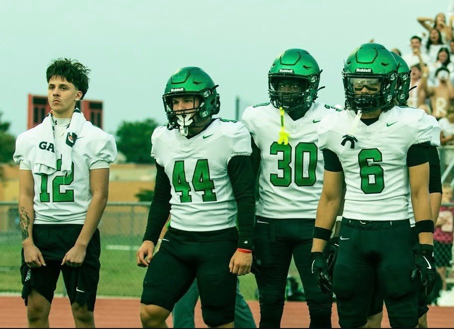 LandonR2029's tweet photo. Sophomore season half over sitting at 4-0.  Maize South up next. #classof2029 #derbyks #ILB #LB #kansas #football https://t.co/p4JuWwZJYW