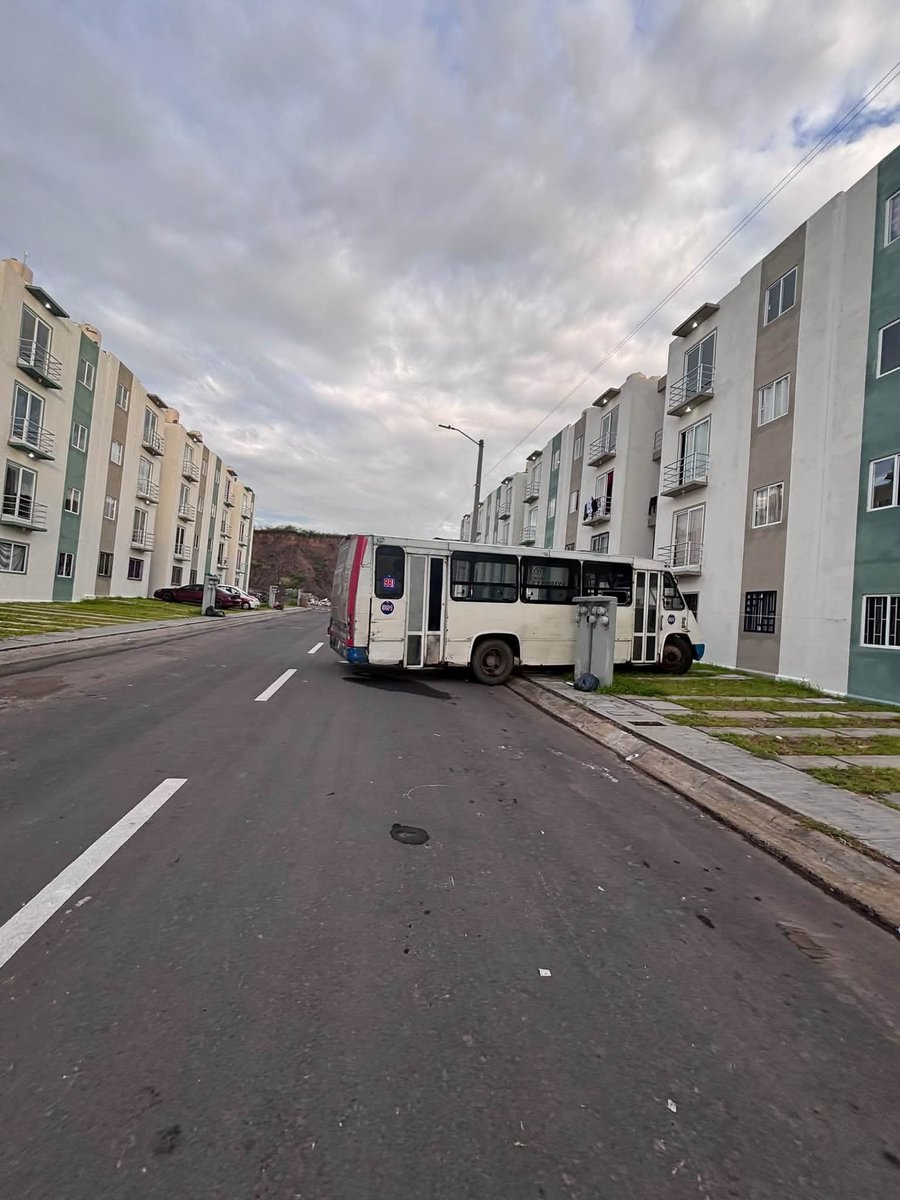 Pechmed's tweet photo. A bron, no se pasen de lanzas https://t.co/8sbffqbckO