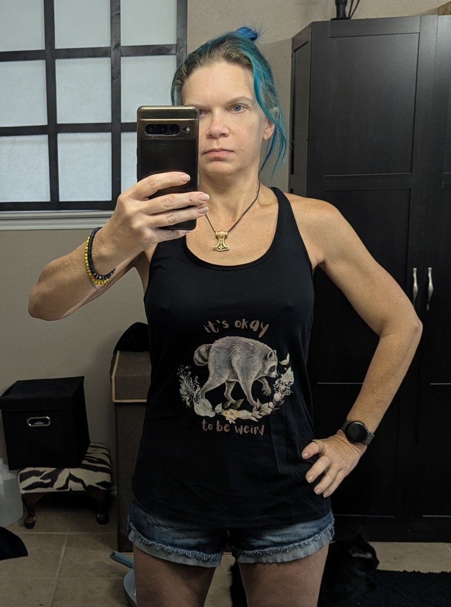 ValkyrieWorksLL's tweet photo. Guys my shirts came in! I'm really happy with the quality of these. Go get you some!
#jimothy #dungeoncrawlercarl #princessdonut #shirtdesigner #smallbusinessowner https://t.co/bLBo9xznNJ