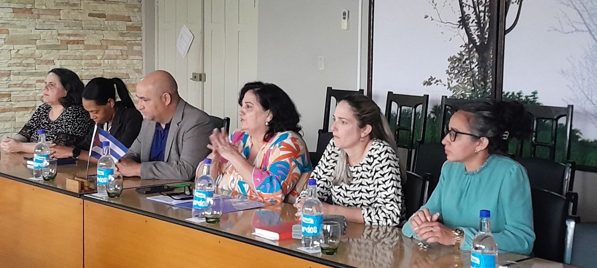 ParqueCIentif's tweet photo. 🤝 Fortaleciendo la Cooperación Internacional. 🤝
Fue un honor recibir en el Parque Científico Tecnológico  VC la visita de Su Excelencia, la Sra Anna Kristina Craenen, Embajadora del Reino de Suecia en Cuba,acompañada por representantes del PNUD y el Gobierno Provincial de VC https://t.co/S7Zvm5W5mP