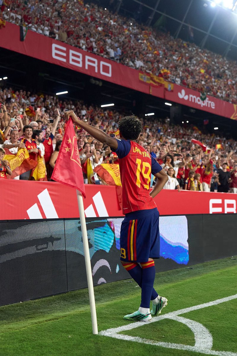 ises_ola's tweet photo. Lamine Yamal is back! 🇪🇸🔥 https://t.co/7gMpFBCSBH