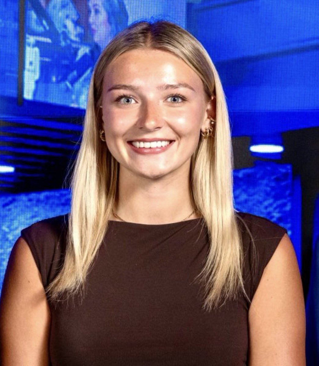 hhwaffen's tweet photo. Ella es Riley Barnes, su universidad casi la expulsa por exponer a estudiantes violentos de izquierda celebrando el asesinato de Charlie Kirk, amenazando estudiantes conservadores e instigando violencia. Mientras tanto 7 violadores solo tuvieron que redactar un ensayo academico. https://t.co/nHUkuwGRyu