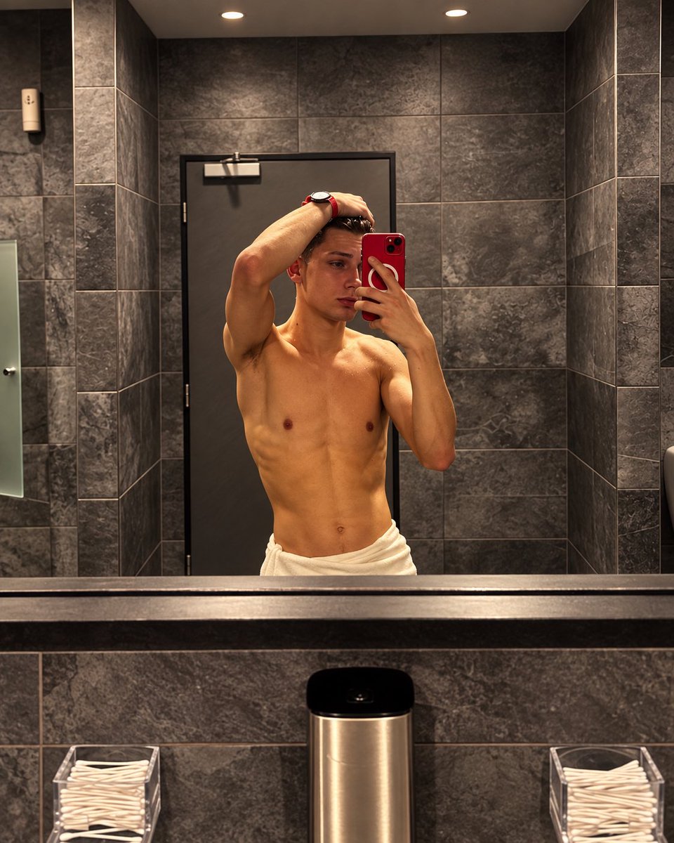 NilsLarsen_OF's tweet photo. A little heat, a little skin… exactly how I like it. 😏

#NilsLarsen #Twink #Tease https://t.co/8xq4OkGEUy