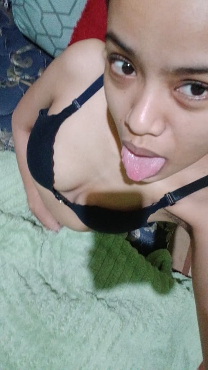 2erooonee's tweet photo. lonte binal mau orang" jadiin dia pemuas nafsu biarpun sdh istri orang tapi lebih suka ngelonte biar org" pada ngenal dia

#lontebinal #perek #lacur https://t.co/c6JERcyR5c