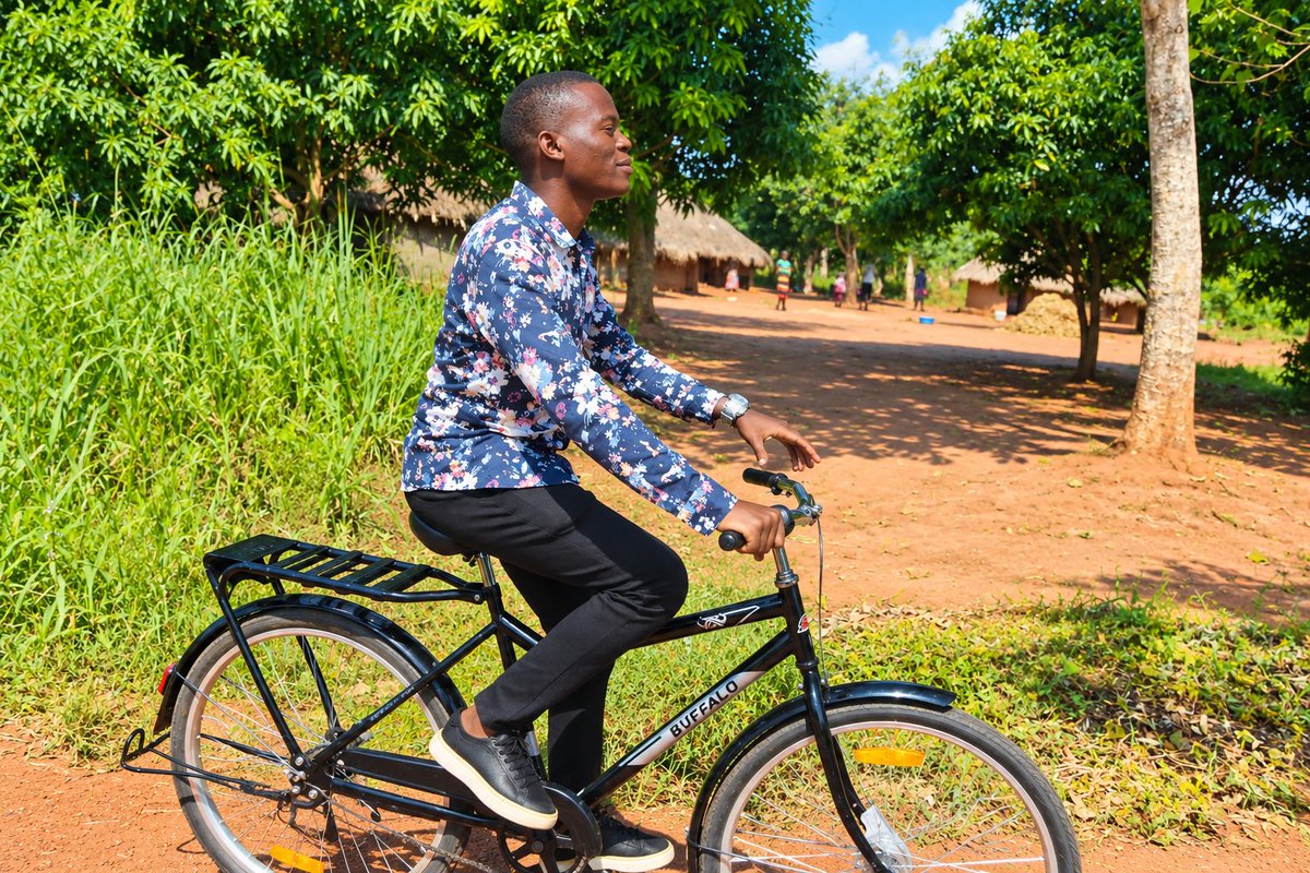 RonnieReagan24's tweet photo. 📣I got an amazing opportunity of interacting with the VHTs in Amuru, as part of the Global Health in Local Contexts Course.

I deeply appreciated the fact that health outcomes are shaped by a critical and formidable force of community health workers, who never relent 

#UHC https://t.co/St7gFX0hQf