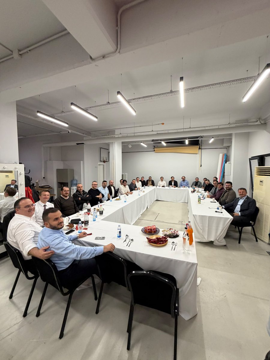 saidercan's tweet photo. Çok değerli iletişimci arkadaşlarımızla Aylık Kurumsal İletişimciler toplantımızı gerçekleştirdik. https://t.co/qwqwDVnXUU