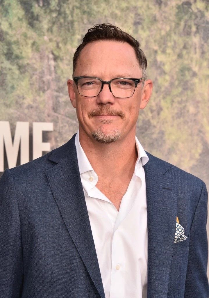 DCdaily's tweet photo. Matthew Lillard’s character in MAN OF TOMORROW will have a biracial family.

He will also share scenes with Jimmy Olsen, Kat Grant and Perry White. 

(Via @AtlantaDCFans) https://t.co/TdzMVE7tdw