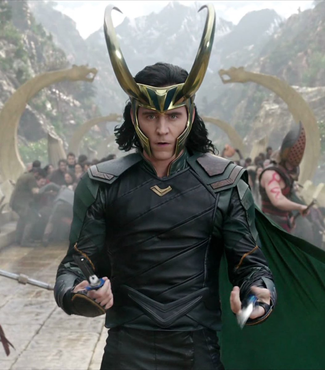 goforloki's tweet photo. I used to love loki's ragnarok costume till I realised it's the same costume he's wearing when he dies https://t.co/TPfr1LCRbr