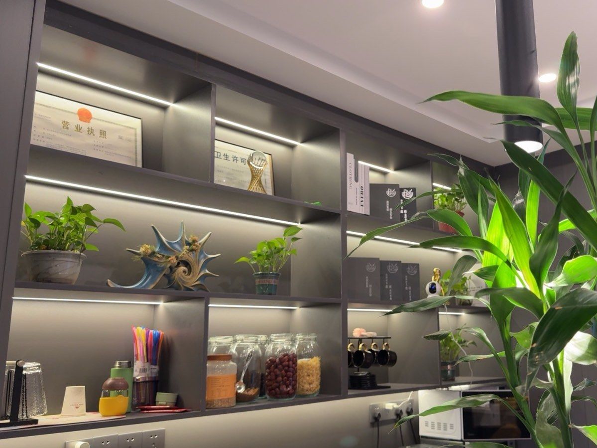 timoth_jenk's tweet photo. Catch these 邪 (xie), 耙 (pa), and 寥 (liao) vibes in this cozy small space! https://t.co/yjQPSvR69P
