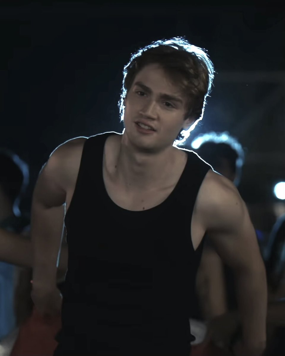 lockswd's tweet photo. if we completely ignore the context of this scene and the evil shit he was doing, he looked so sexy https://t.co/TCInhrbKBB