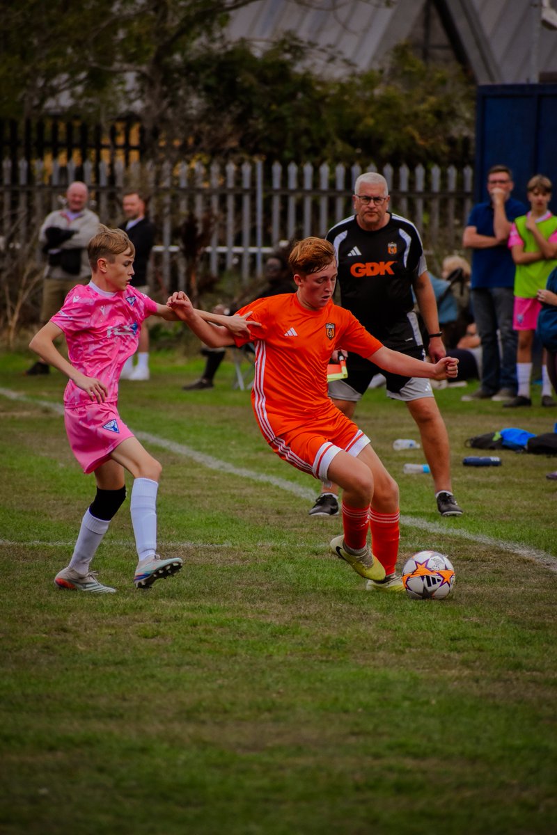 Kphotographyx's tweet photo. SE DONS U15s 1-0 Erith & Belvedere 🔥 @sedonsfc
Dominant display, total control, and a clean sheet. Should’ve been 4 or 5, but job done! Relentless work rate 💥
ANYTHING IS #ANYTHING! ⚡️⚽️ #A4P #A4MOS https://t.co/zuSMldJZUf