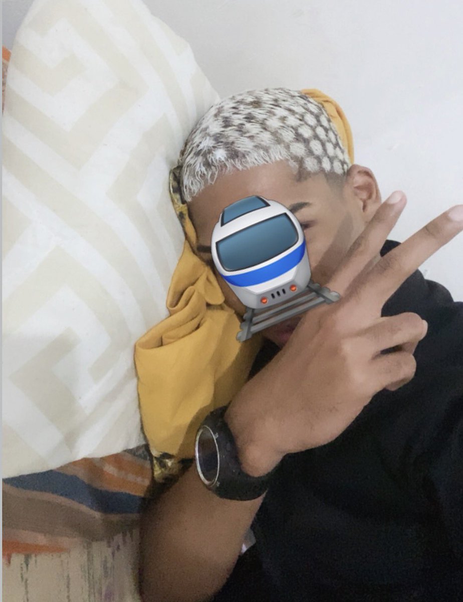 csspolb's tweet photo. eu pedi pro novinho da favela ir devagarzinho, mas ele não me ouviu 😓😓 #trans https://t.co/MW1GQ3kfLK